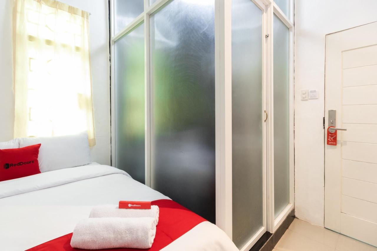 Reddoorz Near Sun Plaza Medan 2 Hotel Exterior photo